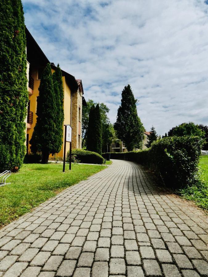 Fortuna Golf Apartman Бюк Экстерьер фото
